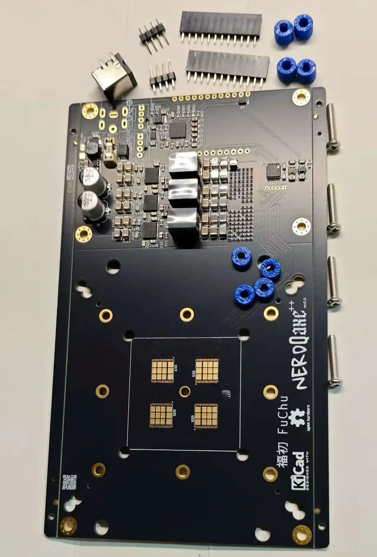 Nerdqaxe++ Motherboard Does Not Include Lilygo