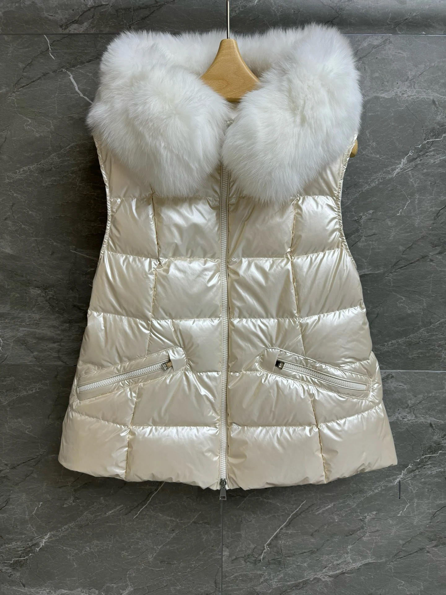 EVACANDIS Winter Fur Hooded White Goose Down Vest Women New Tops Zipper Sweet Warm Solid Casual High Quality Chic Pockets Coat