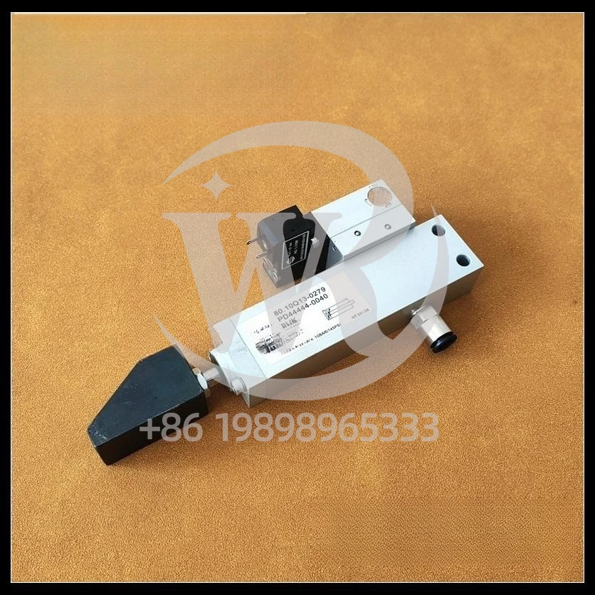 

Электромагнитный клапан Roland 900 (цилиндр 900), 80.10Q13-0279, PD44444, для Man Roland R700