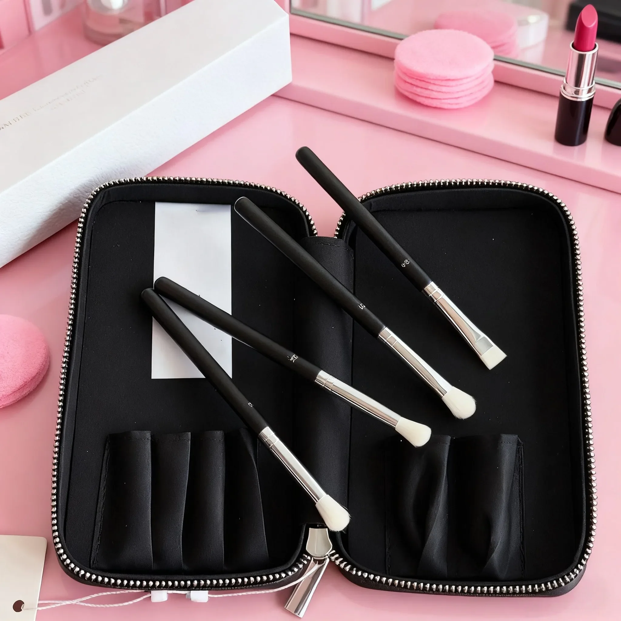 Makeup Brushes Set Luxury Holiday Gifts for Wife Girlfriend D Series Foundation Brush Blush Eyeline Brush Eye ShadowBrush beauty