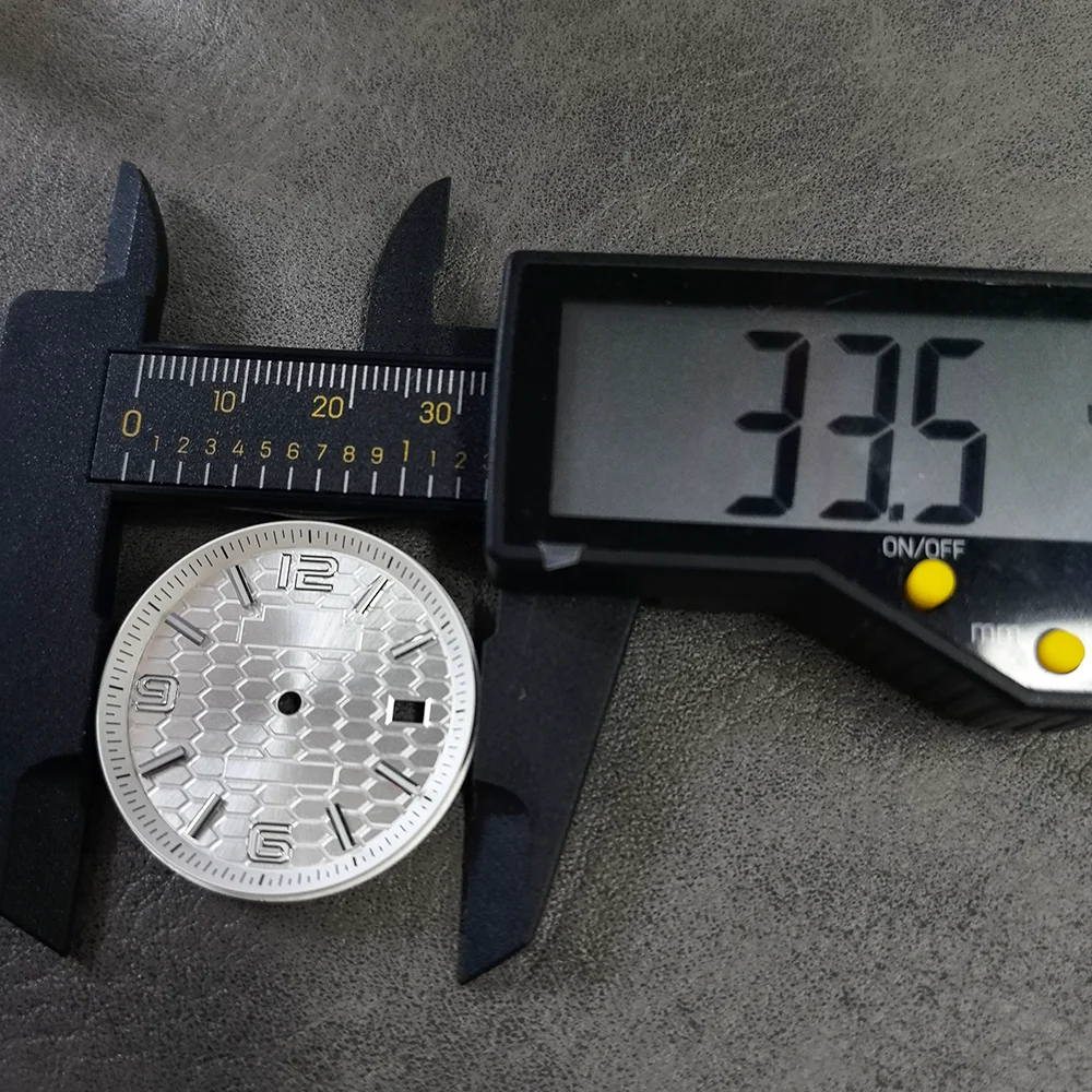 Quadrante da 33,5 mm compatibile con parti di ricambio per la riparazione dell'orologio con datario verde luminoso Land-Dwell con movimento NH35