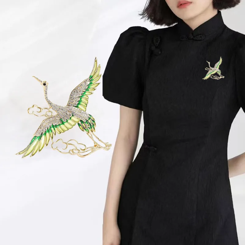 Mini Rhinestone Cranes Shaped Brooches Metal Hummingbird Animal Pins Lapel Brooches Women Clothes Badges Accessories Gifts