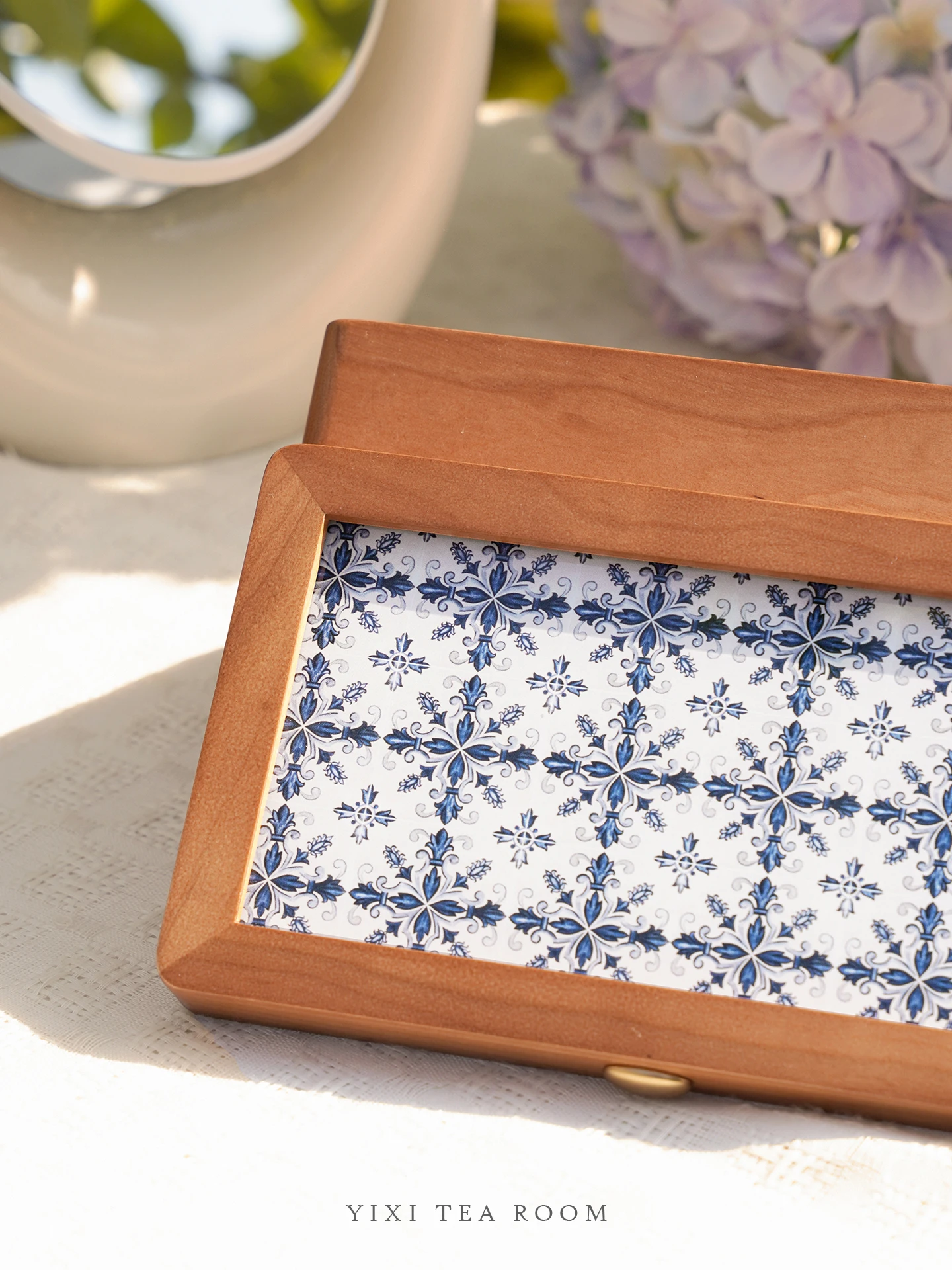 

Ретро-деревянная шкатулка для украшений в европейском стиле, органайзер для хранения хрустальных серег и ожерелий, настольный ящик для хранения для спальни