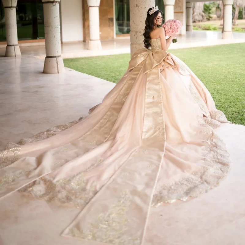 Light Champagne Quinceanera Dresses Off the Shoulder Decal Crystal Lace Long tail Bow Vestido De 15 Quinceanera Customize 2