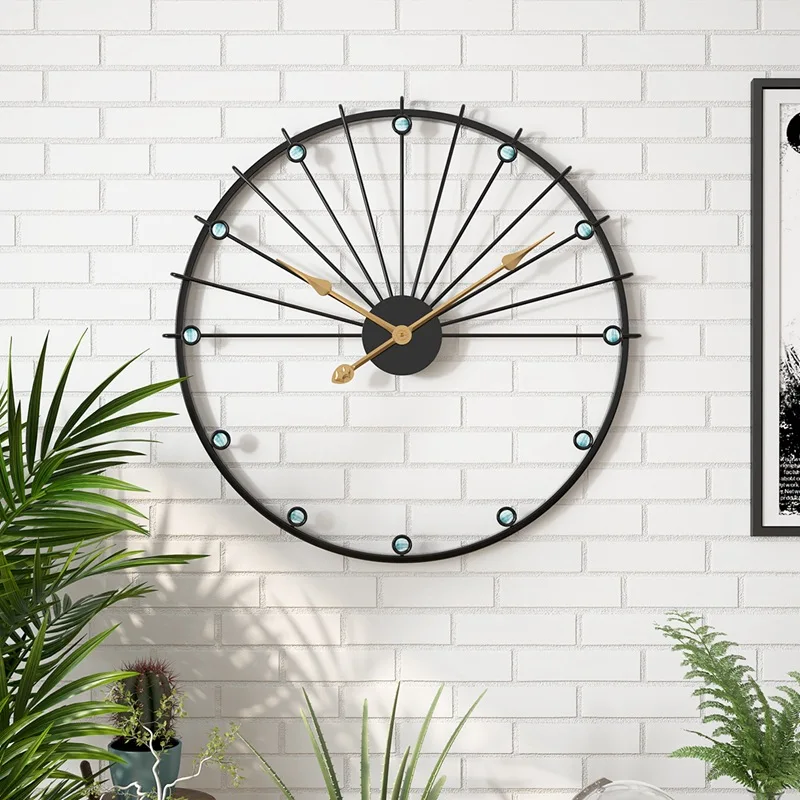 Spanish Minimalism Light Luxury Creative Silent Clock Living Room Personalized Art Home Decoration Northern Europe Wall Clock