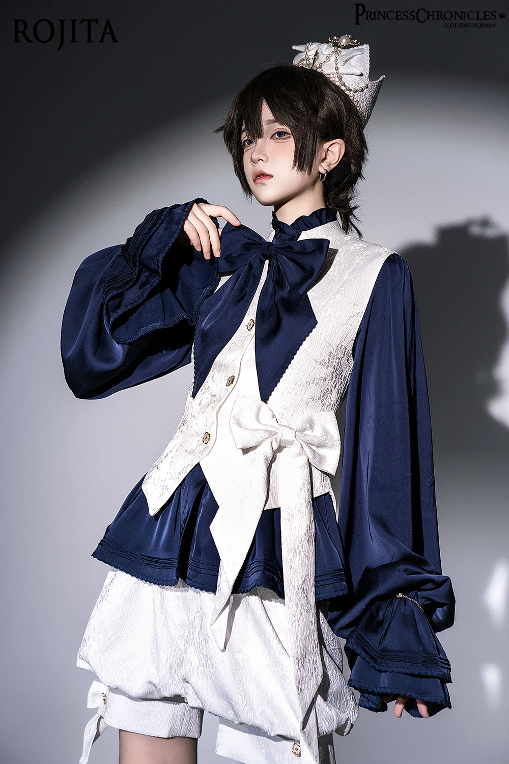 

Blouse Women Japanese Style Top Retro Sweet Cool Lolita Prince Bow Shirt Court Temperament Stand Collar Lantern Sleeve Top