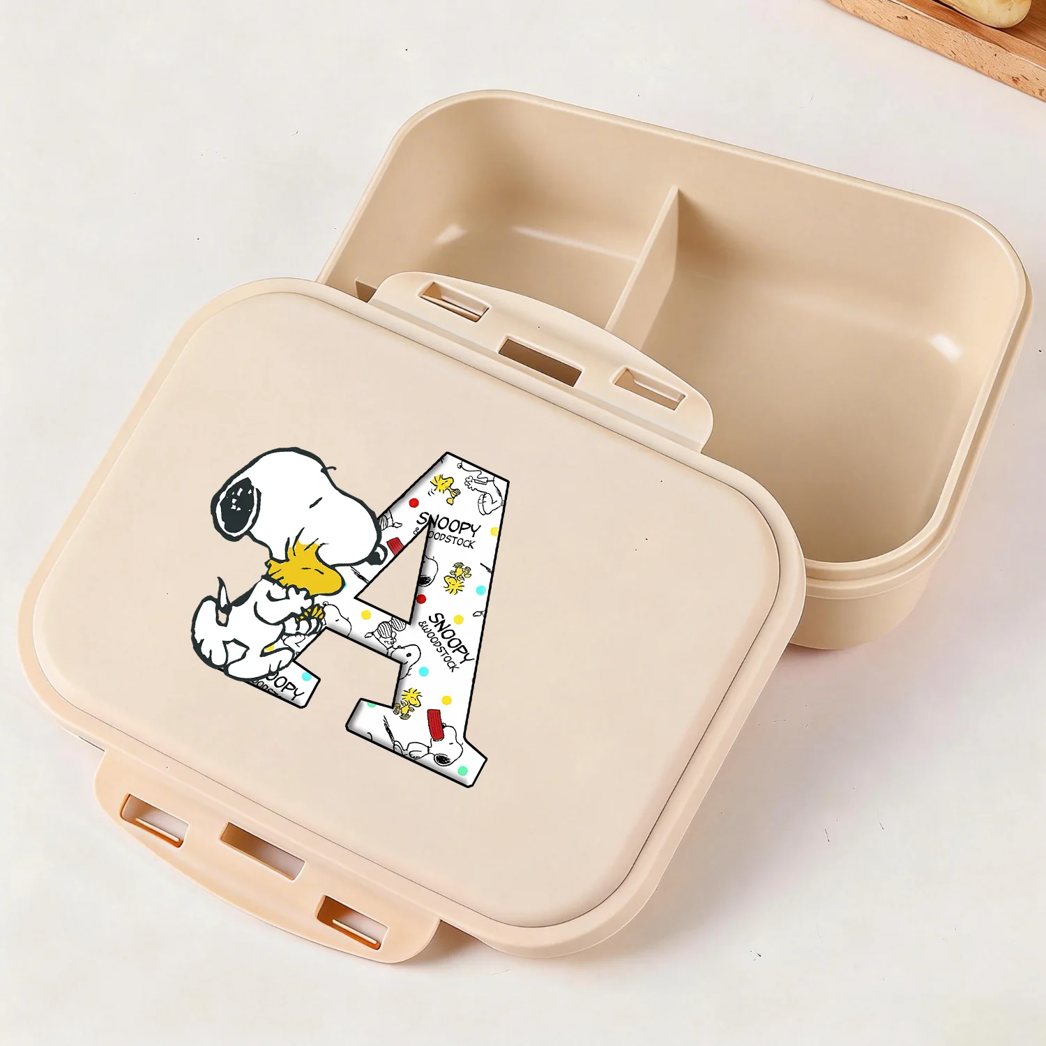 

Snoopy New Lunch Box Student Plastic Portable Bento Box Girls Boys Kawaii Cartoon Bento Container Insulated Lunch Meals Box Gift