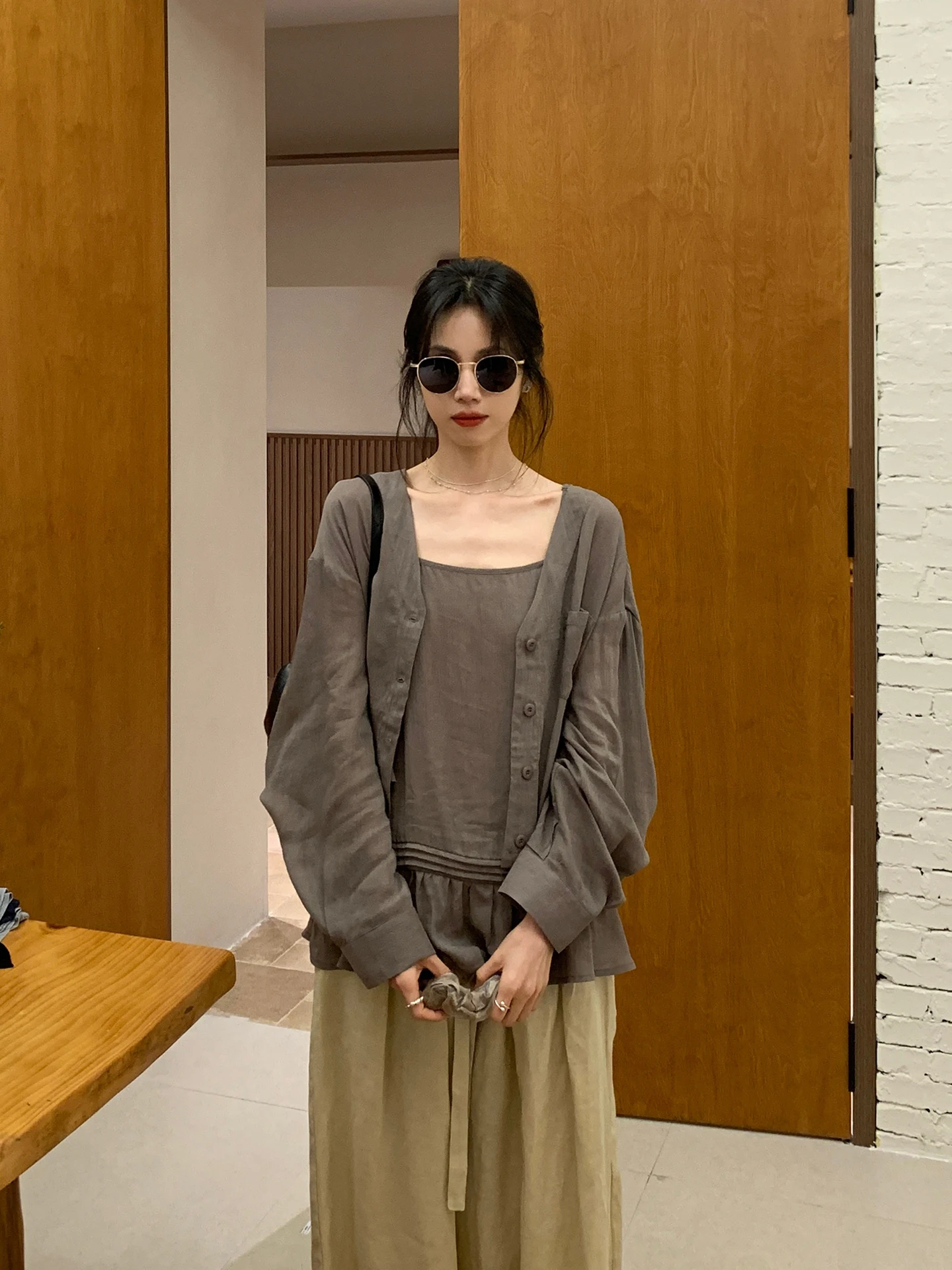 

BRIVIN Deep Grey Silk Linen Shirt Two-Piece Set Women's Spring New Light Maturity Style Lace Trim Thin Quality Top