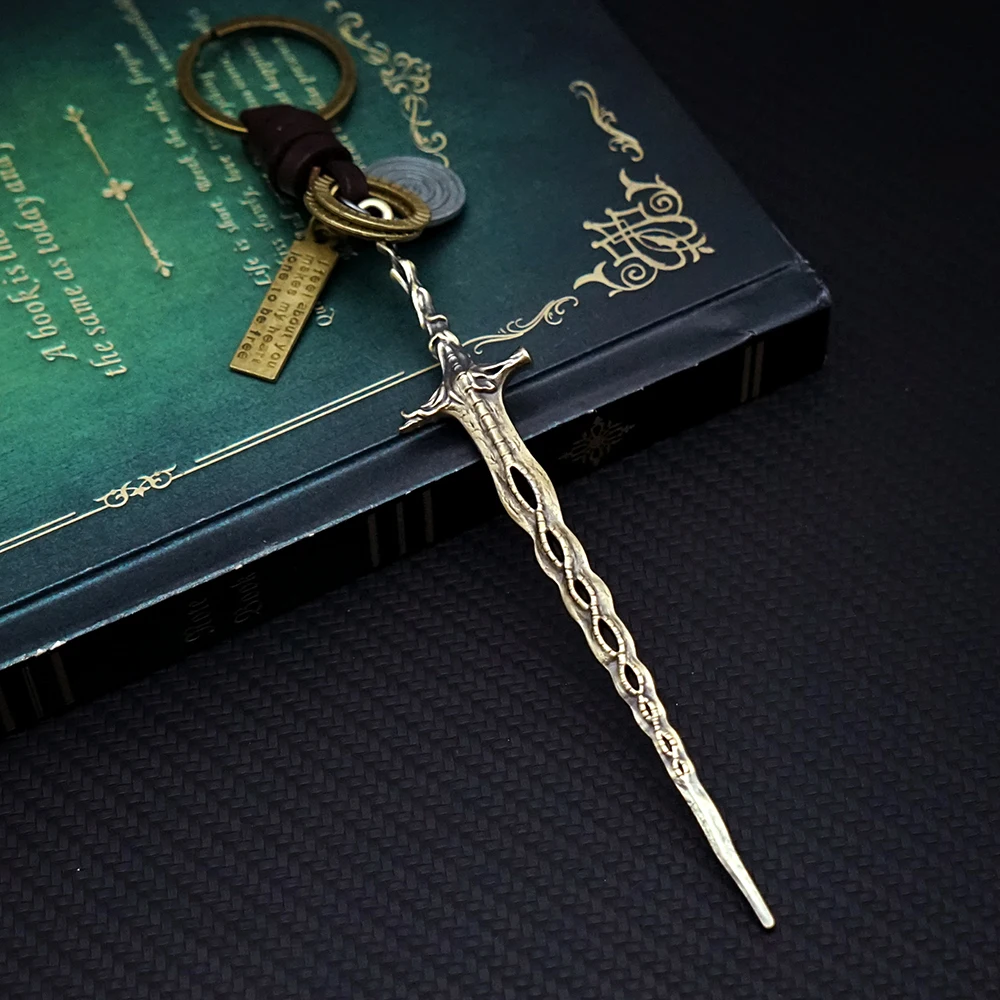 Game Keychain Sacred Relic Sword Key Chain Pendant Keychains for Men Game Accessories Bag Car Key Ring Jewelry Llaveros