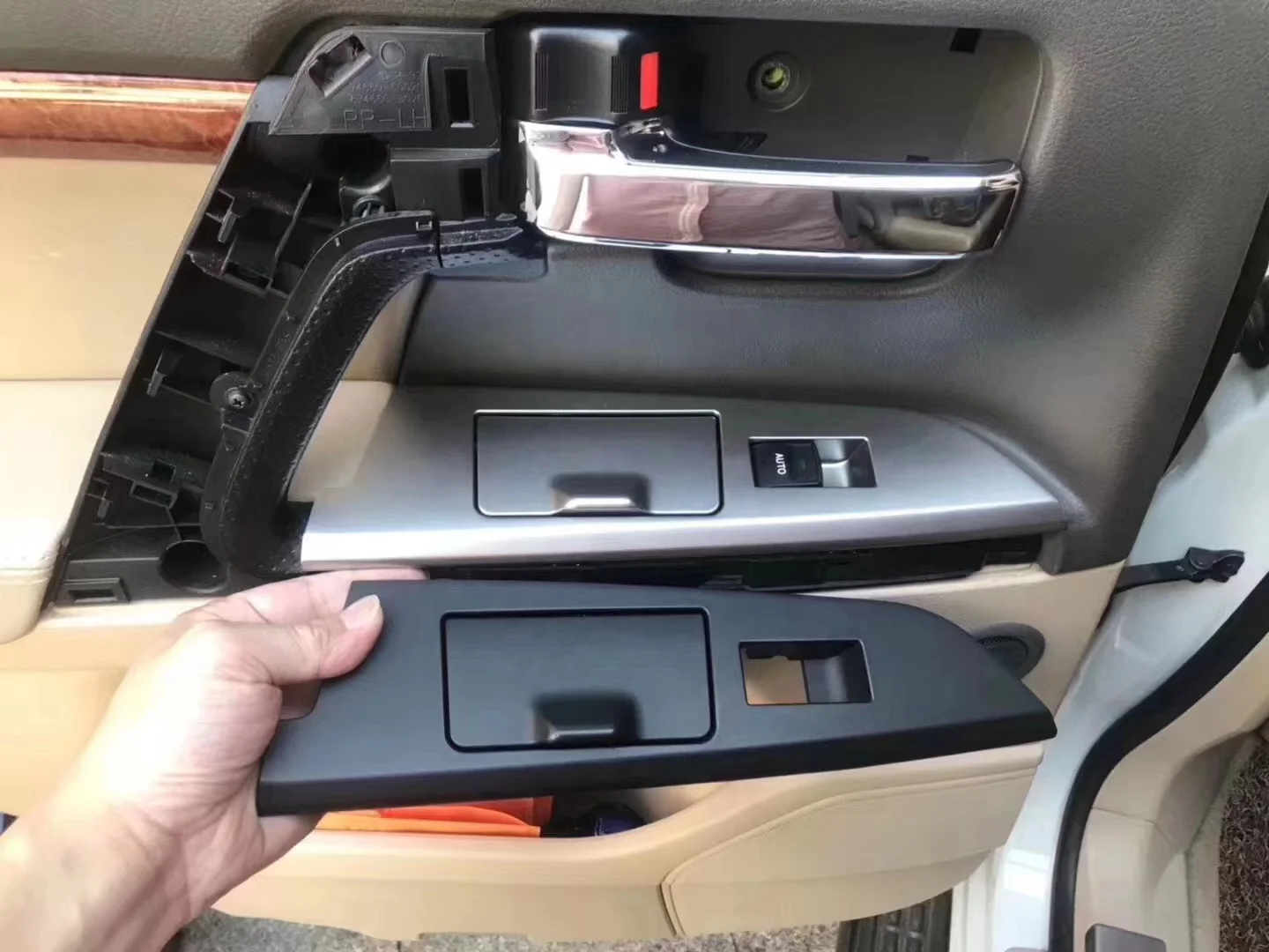 Chrome Interior Door Handle Cover Trim High Quality ABS Material for Toyota Land Cruiser FJ200 LC200 URJ200 Cars