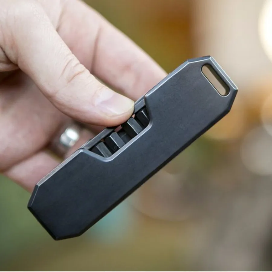 

Креативный многофункциональный открытый карманный EDC винтовой комбинированный брелок-инструмент