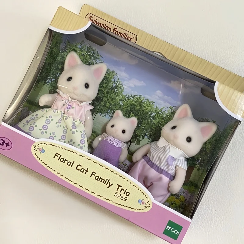 Véritable Sylvanian Families Anime Figures Calico Critters Ensemble Floral Chat Chocolat Lapin Éléphant Panda Famille Trio Girts Cadeaux