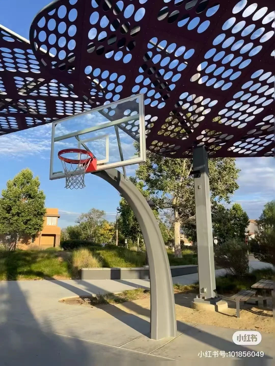 ห่วงบาสเก็ตบอลกลางแจ้งในร่มขาตั้งแบบพกพาเป้าหมายบาสเกตบอลมืออาชีพห่วงบาสเก็ตบอลเหล็กสําหรับผู้ใหญ่