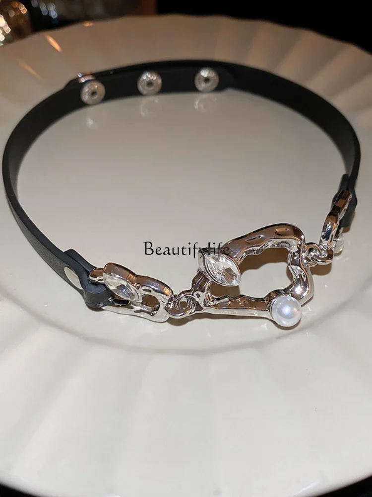 Irregular Water Drop Pearl Leather Collar Dark Wind Personality Hottie Sweet Cool Wind Necklace