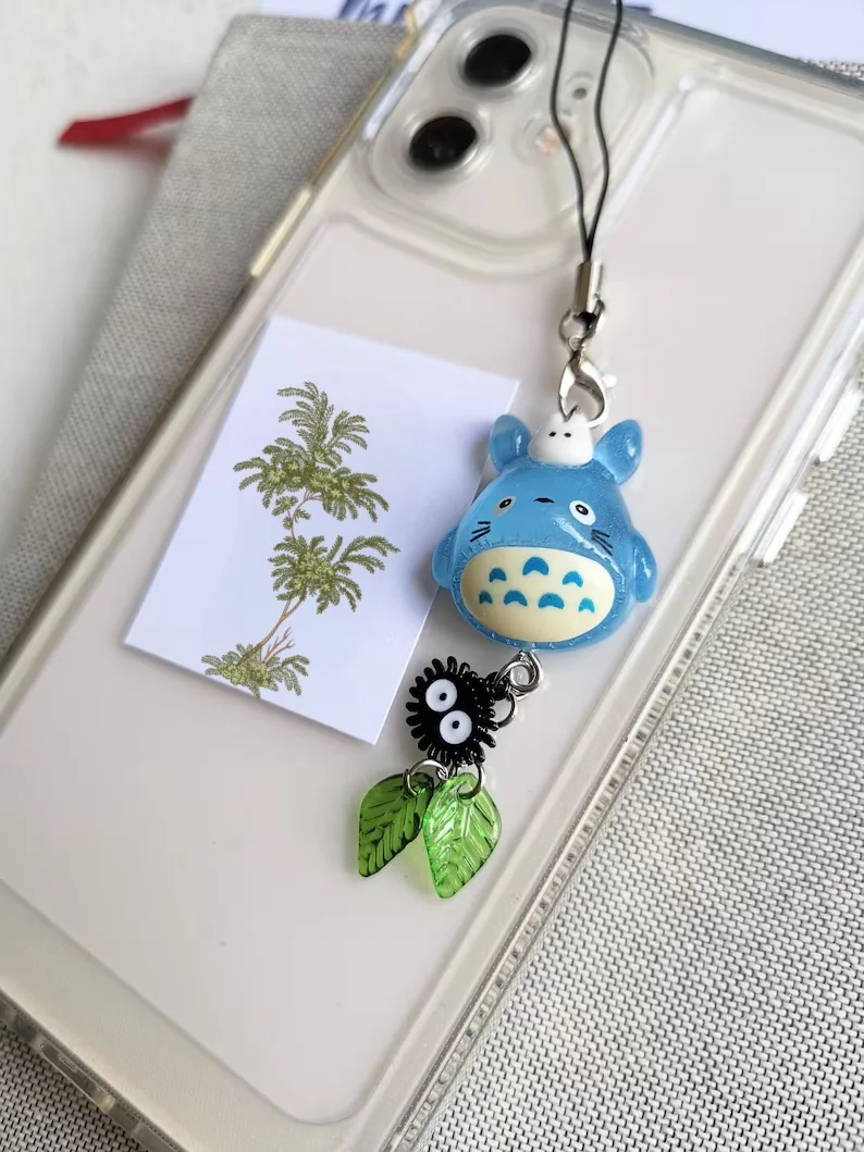 Studio Ghibli Anime inspirado mi vecino gato azul Chu Chibi hollín Sprite llavero para móvil, Woodland Anime PhoneCharm