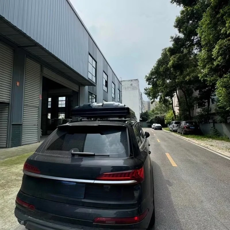 Outdoor  4 Person Waterproof 4x4 Hard Shell Car Roof Top Tent Camping Hard Shell Rooftop Tent In-built Led Light