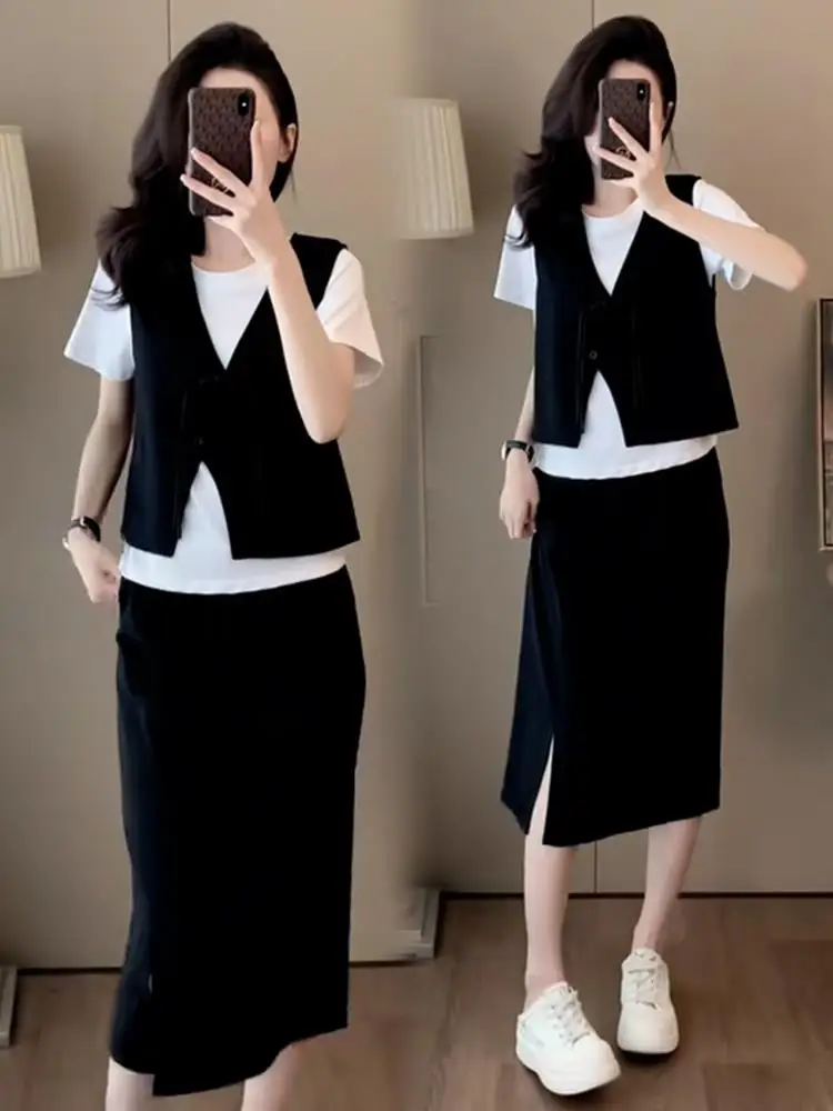 

Fashionable Short Sleeve T-Shirt Vest Set for Women Elegant Youthful Design Chinese Brandless Summer Outfit Three-Piece Suit
