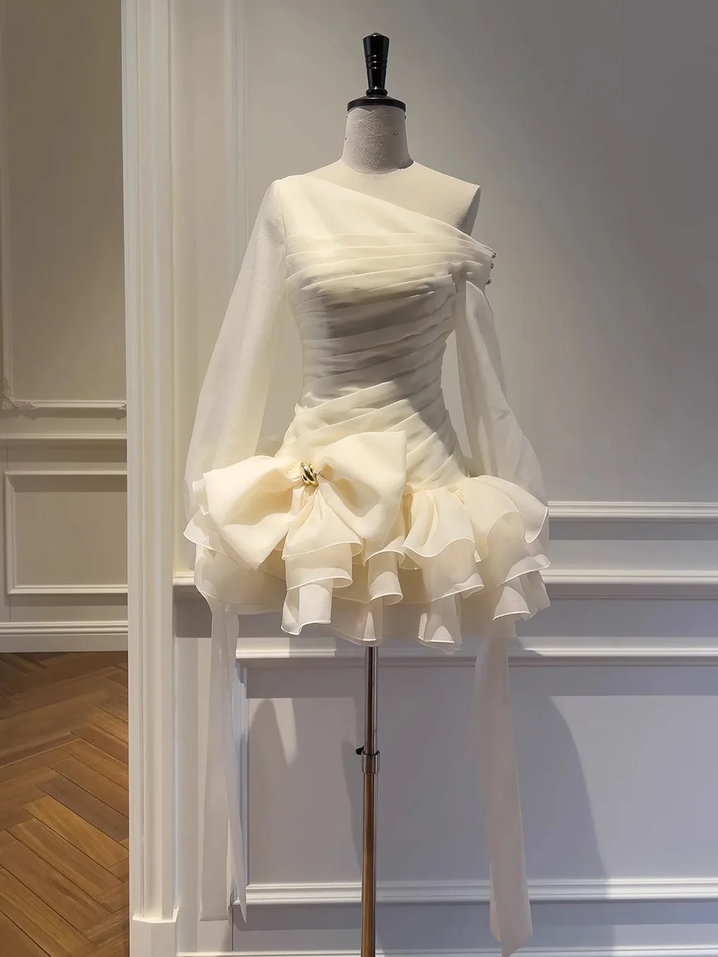 Otoño 2025 nuevo diseño un hombro ort falda hinchada Dr con ribete de encaje cintura alta fibra de poliéster larga Sve para Par