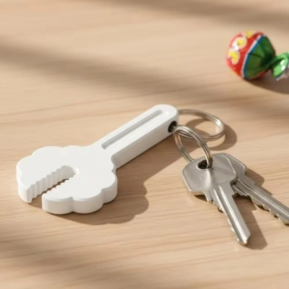 2Pcs Plastic Lollipop Opener with Keychain Scratch Resistant Labor Saving Candy Opening Key Ring Integrated 3D Printing