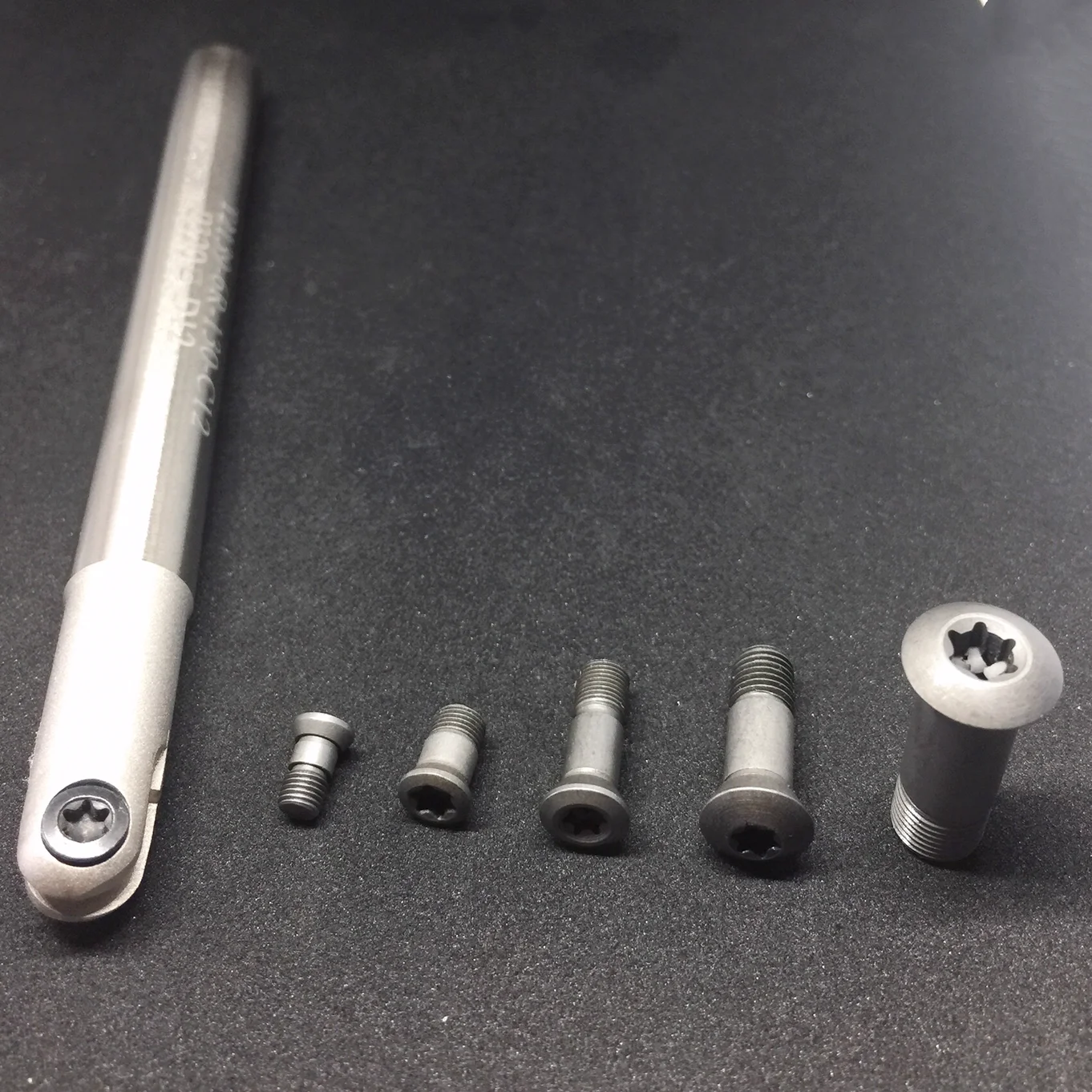 5 Stück Kugeldornschraube T2139 ABPF BNML Walter Frässchraube 12,9 Klasse R4 R5 R6 R8 R10 R15 R16 T2139 Walter Frässtangenschraube