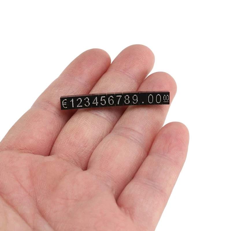 300 комплектов, пластиковые кубики