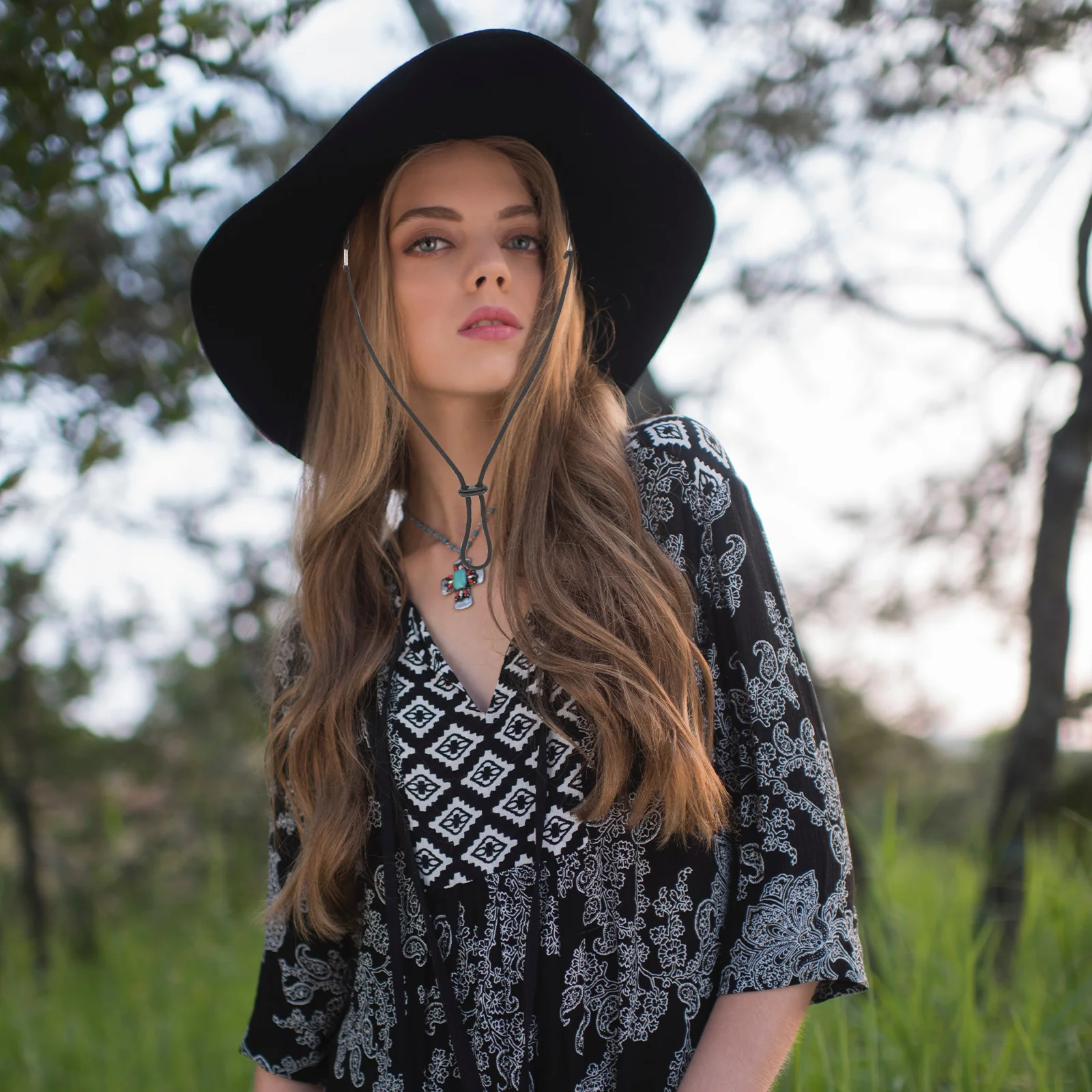 

Kisangel 2pcs Windproof Hat Strap with Rope Buckle Outdoor Cap Chin Cord Retainer Clip Adjustable Detachable Plastic Holder