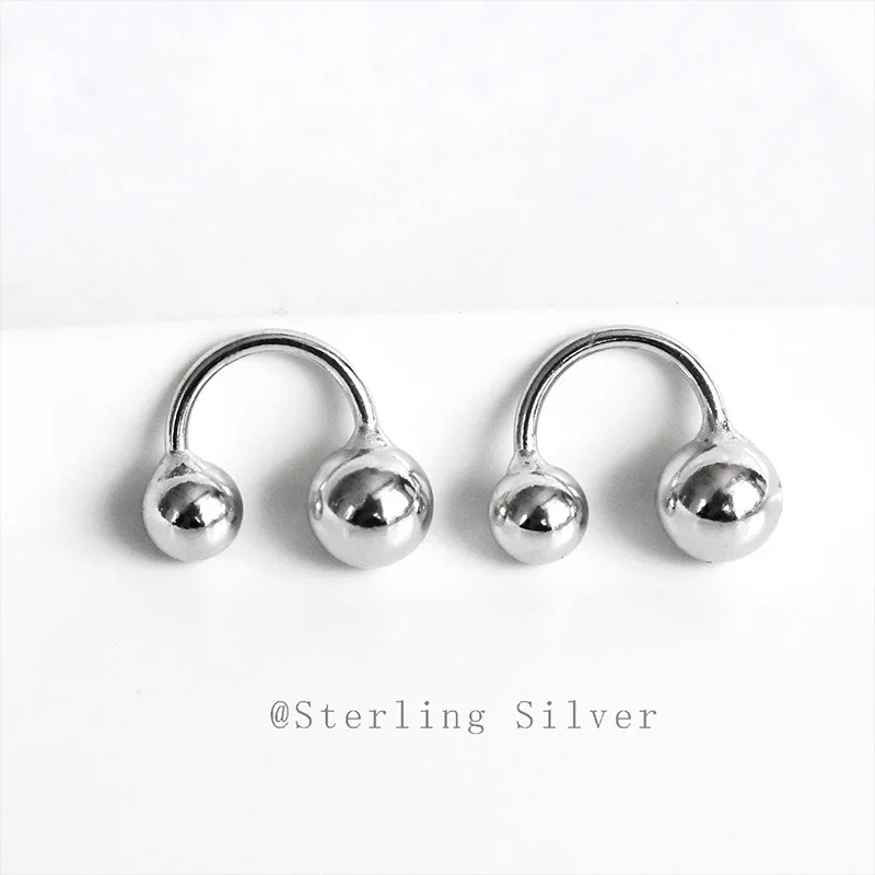 

Elegant and Chic S925 Silver Ear Cuff with No Piercing, Personality Ear Bone Clip Earrings for Girls