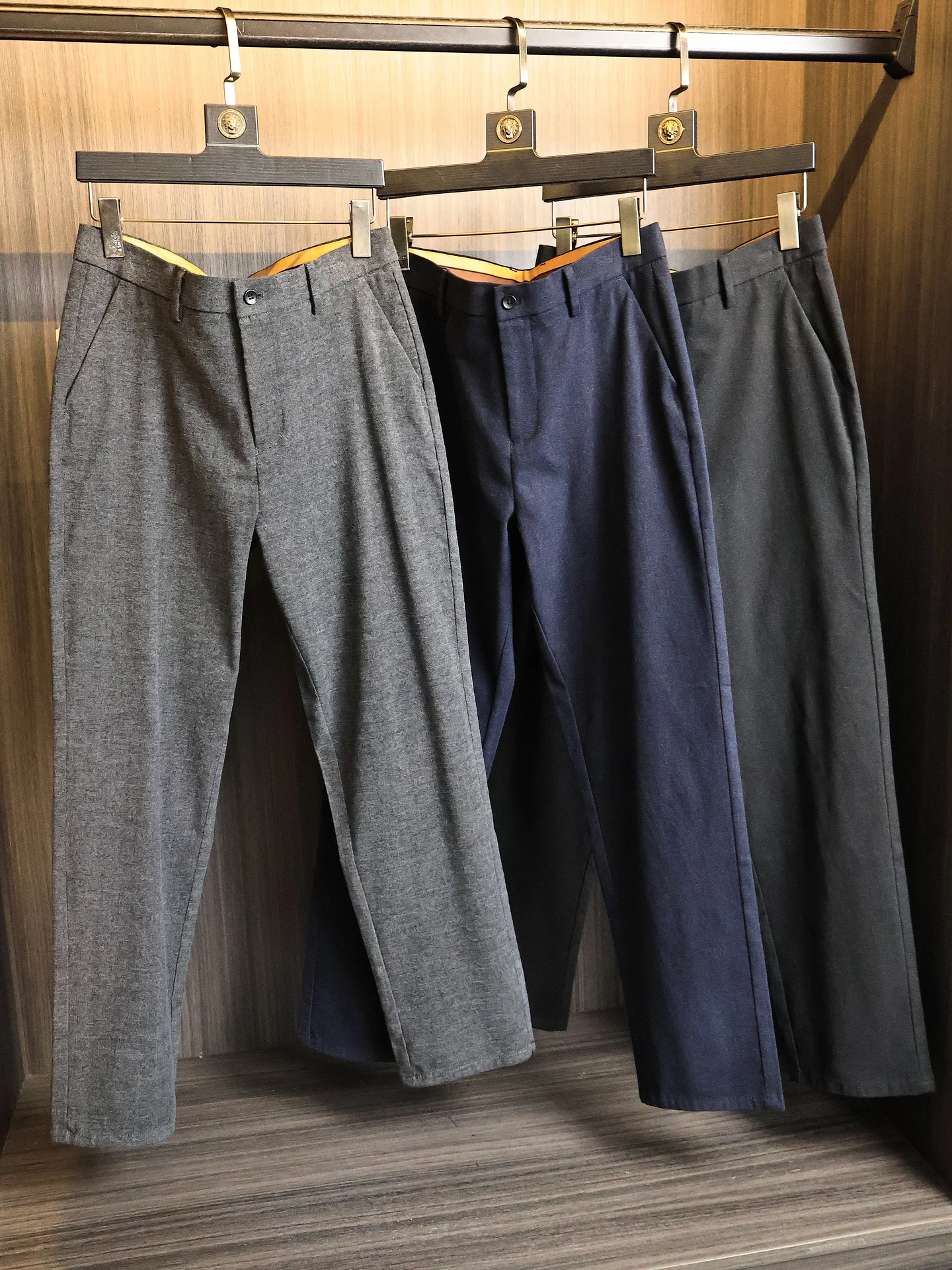 Silky Drape Acetate Wool Straight Leg Casual Pants for Men Fashionable Urban Style Winter Warm Pure Color Business Series