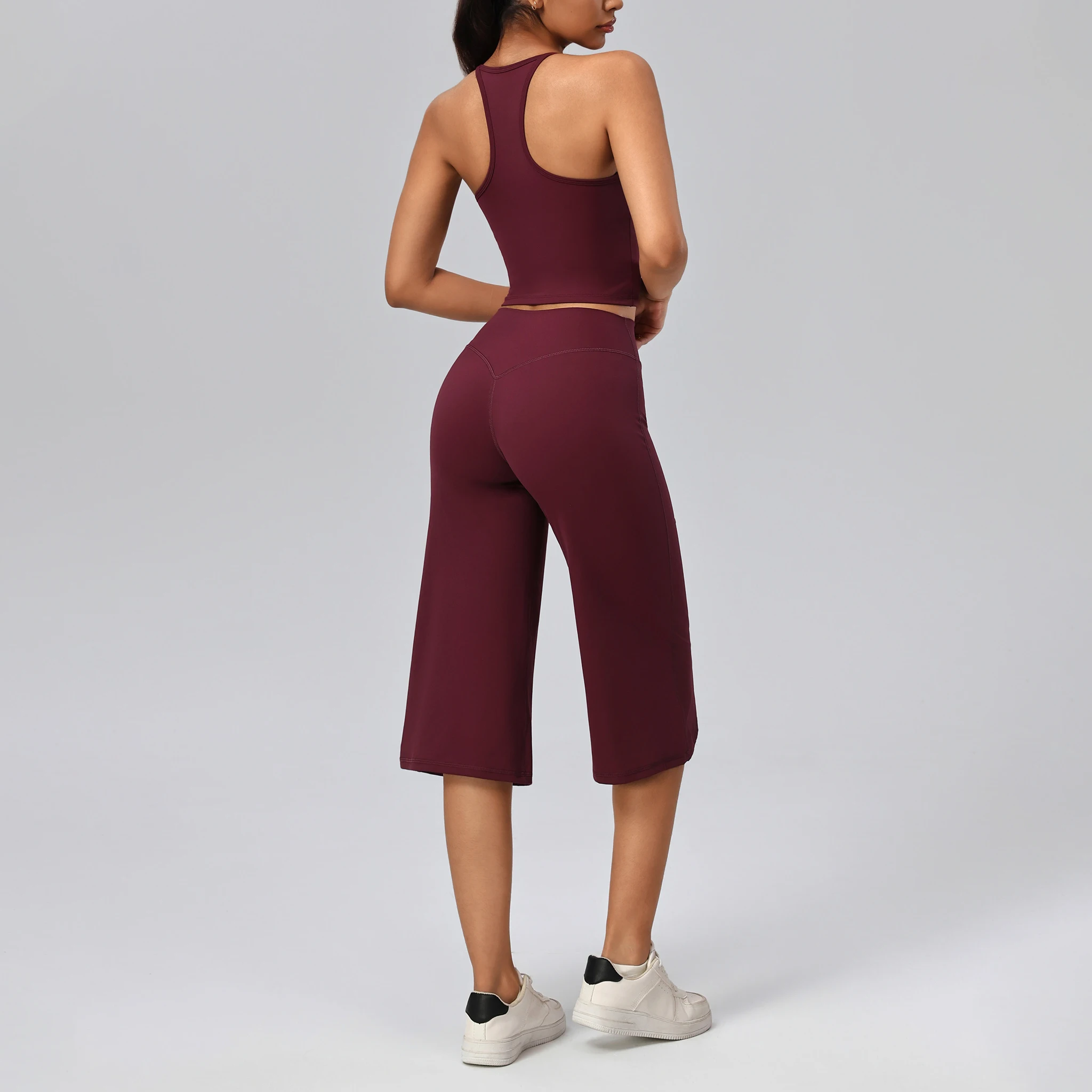 Hearuisavy Women's 2 Pcs Yoga Set Halter Neck Fitness Tank Top Sports Bra High Waist Wide Leg Capri Pants Running Gym Sportswear view 5