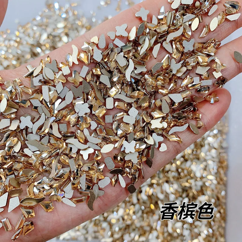 100 Stück/Tasche Weihnachten gemischt Mini Nagel Strass glänzend 3d Champagner Farbe/rot flache Rückseite Glas Kristall DIY Maniküre Dekor Schmuck