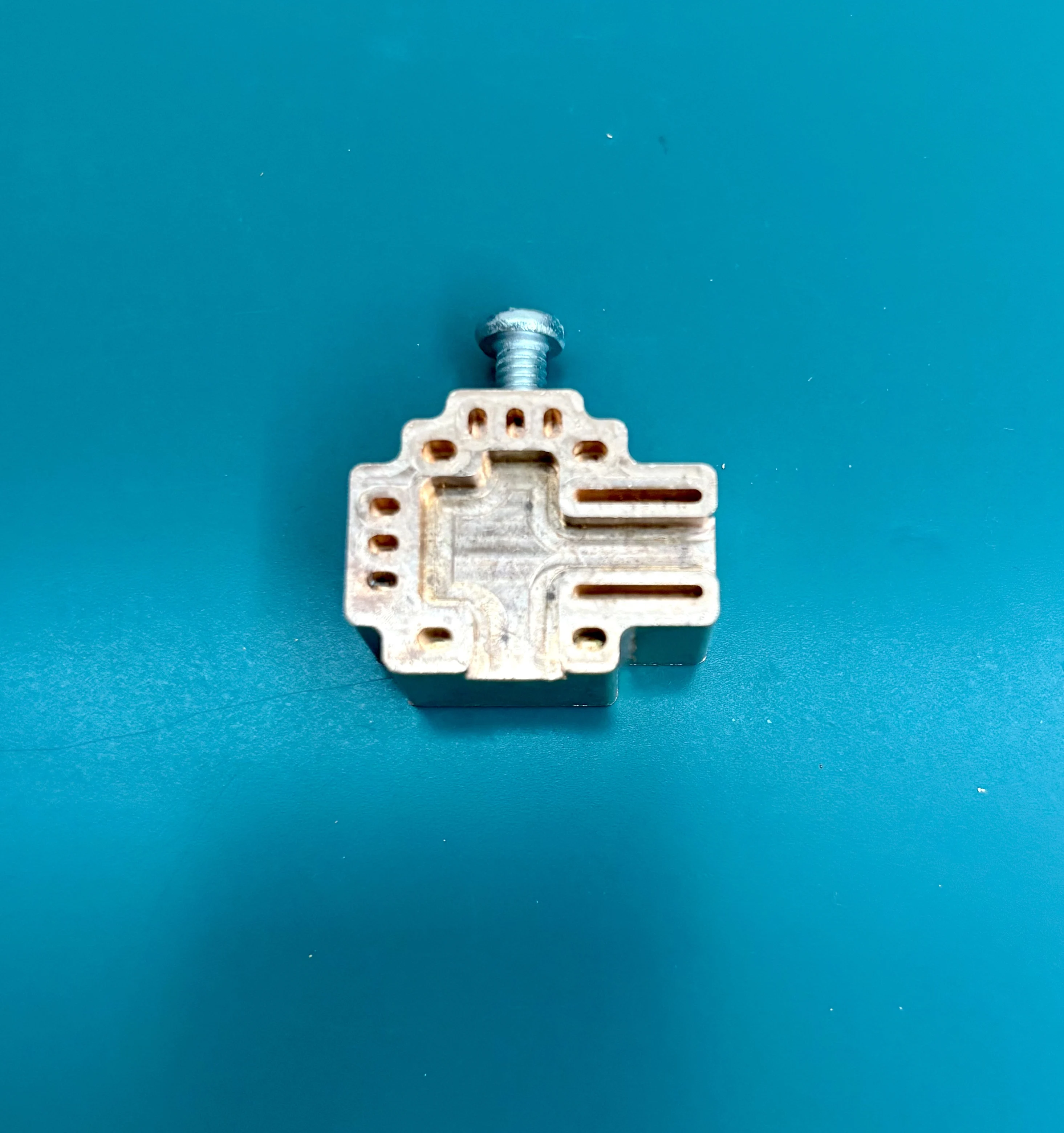 Handheld heating core for use with PS5, PS4, Xbox, and Switch Pro decompression tools