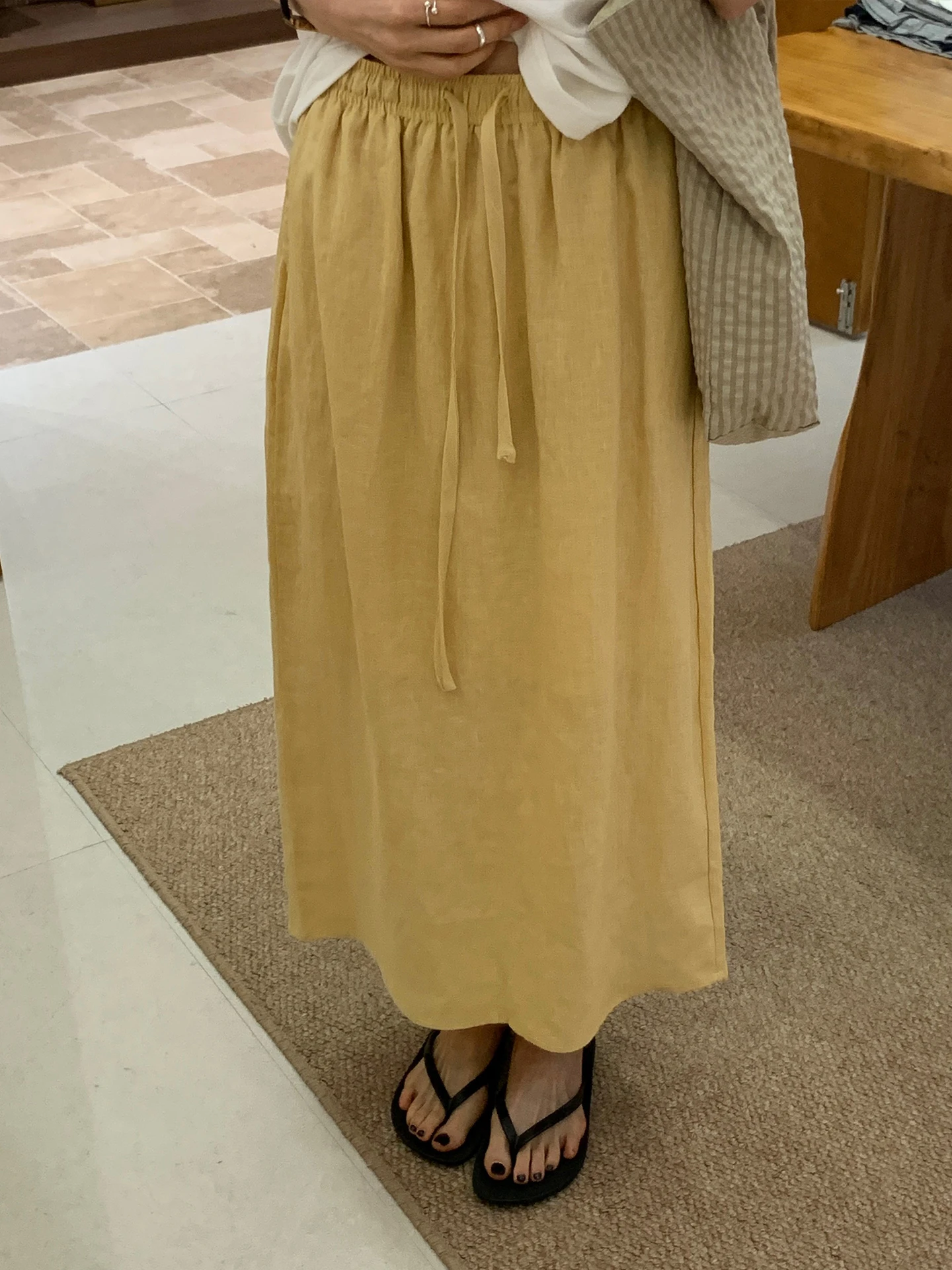 

Желтая льняная плиссированная юбка с эластичным поясом, женская летняя тонкая юбка А-силуэта средней длины с завышенной талией, универсальная, стройнящая