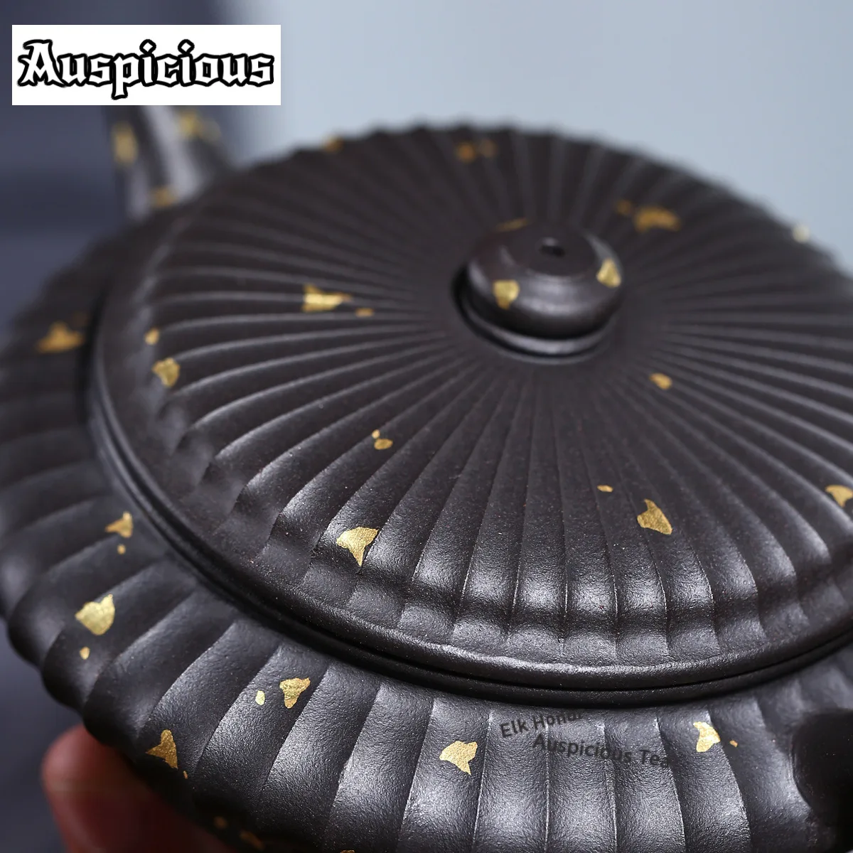 280ml Vintage Yixing Purple Clay Teapots Handmade Sprinkle Gold Virtual Flat Pot Raw Ore Black Material Mud Kettle Zisha Tea Set