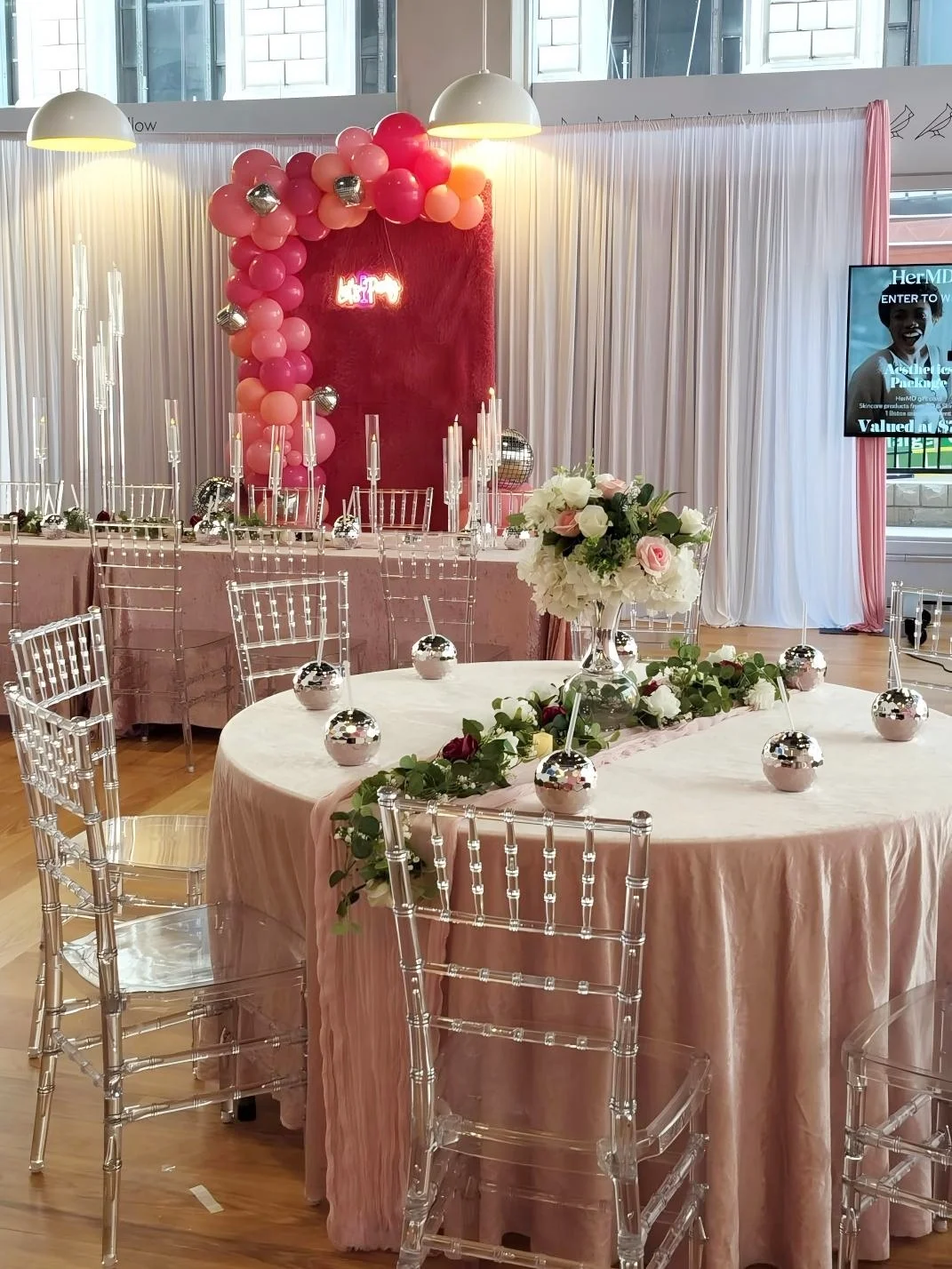 Thumbnail 3 - #86 Low Cost Cocktail Decorations That Work