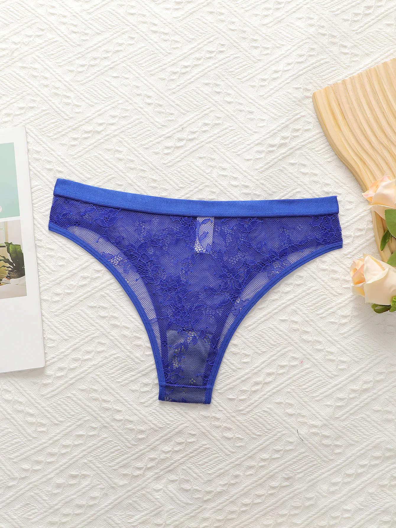 

Женское сексуальное кружевное нижнее белье с цветочной вышивкой, заниженной талией и без следов, легко стирается и сухое треугольное нижнее белье C2456