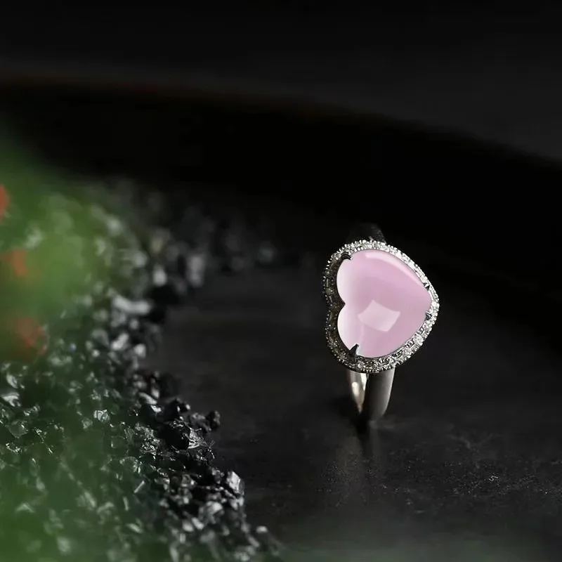 Natural Pink Chalcedony Hand Carved Heart Shaped Ring Fashion Boutique Jewelry Women Agate Love Ring Gift Opening Adjustable