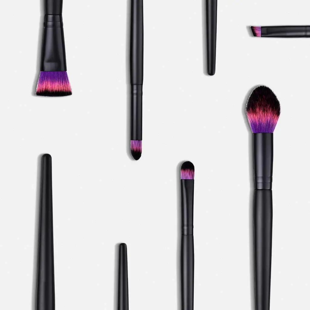 Professional Wood Handle Makeup Brush Set Kabuki Brushes Kit Face Accessories for Cosmetics