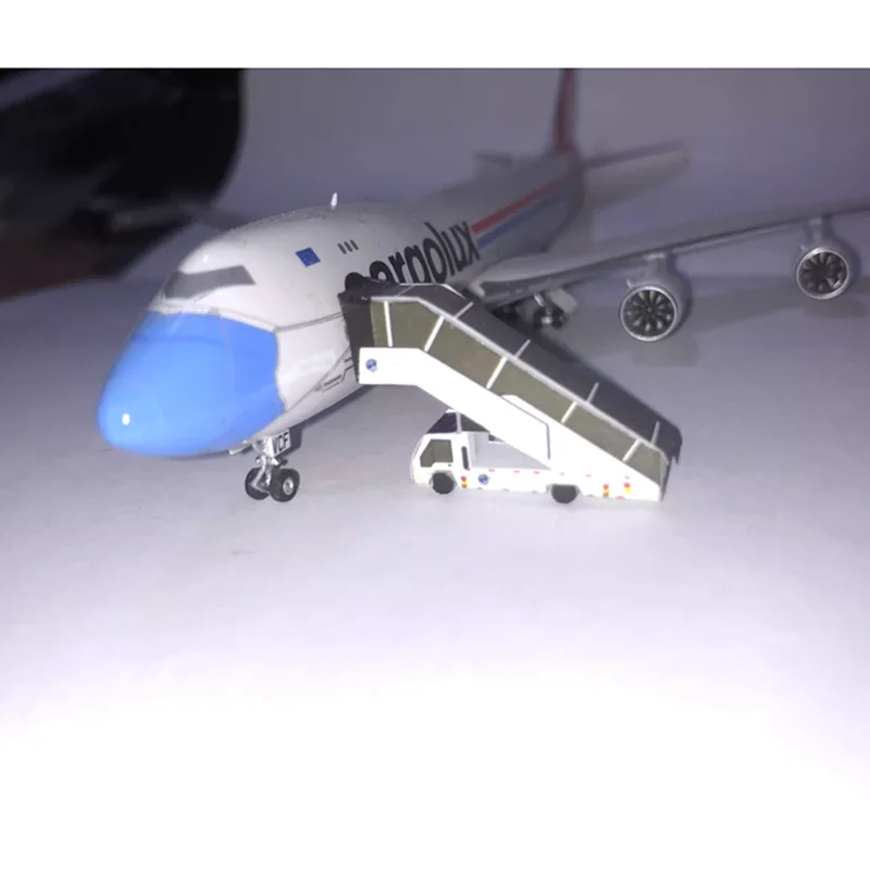 Original 1:400 aeropuerto movimiento de tierra dosel de cuerpo ancho coche de embarque impresión 3d abrasivo no puede levantar modelo de simulación estática