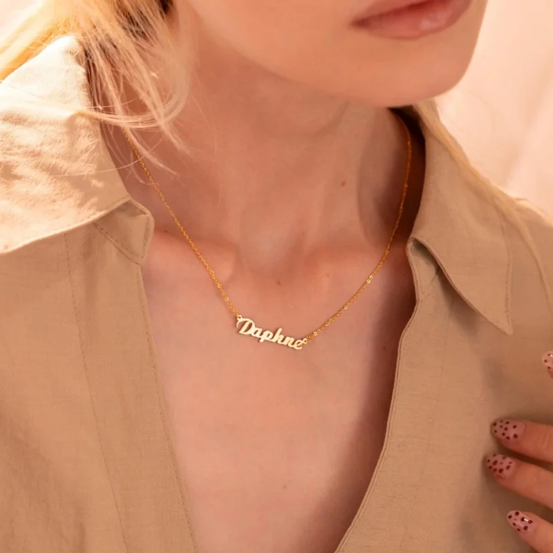 Collier personnalisé en acier inoxydable avec nom en écriture cursive, collier personnalisé de style manuscrit, pendentif lettre minimaliste