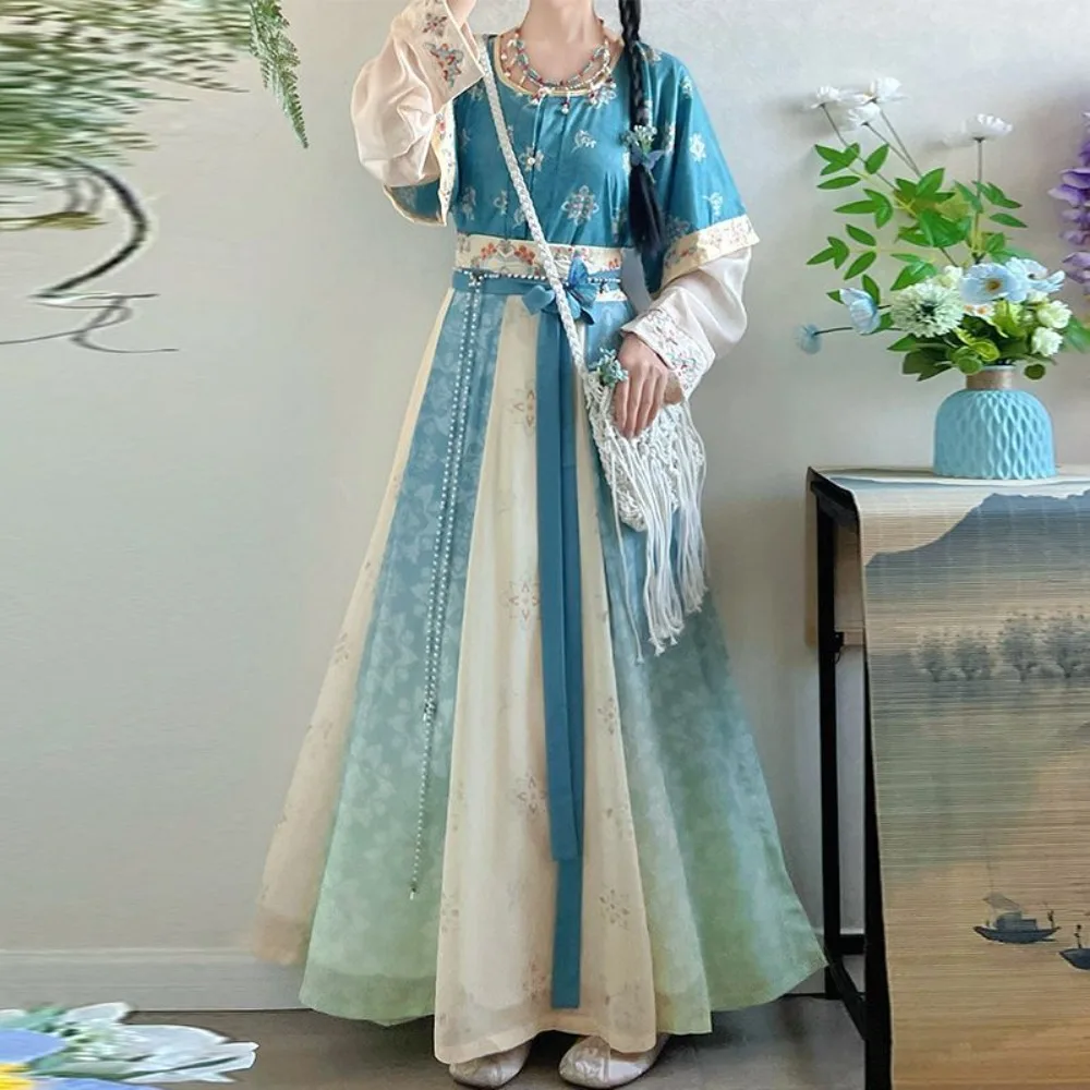 

‌Tang Dynasty Hanfu Woman Traditional Round Collar Tang Beizi Ancient Chinese Costume Daily Wear & Performance Outfit
