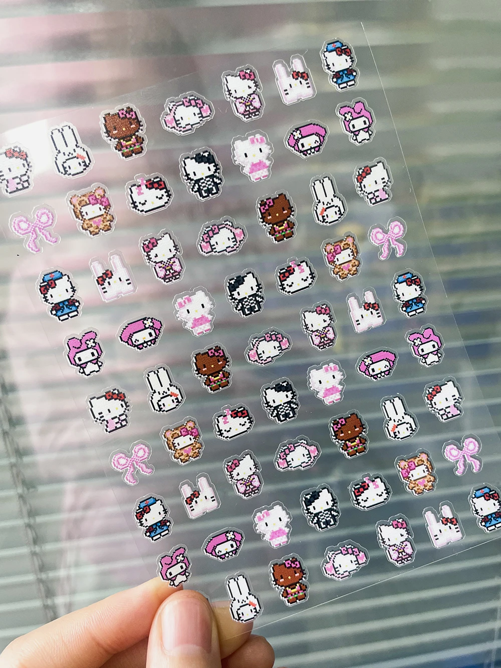 Mini Sanrios HelloKitty estilo píxel 2D, pegatina artística para uñas, expresiones múltiples, pegatinas bonitas para uñas, deslizadores, decoraciones artísticas para uñas de Anime