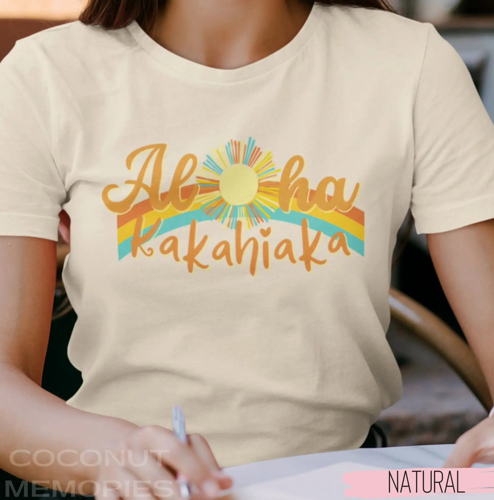 

Футболка Aloha Kakahiaka Good Morning Hawaii Hawaiian Rainbow and Sunshine Olelo Kumu Teacher Light