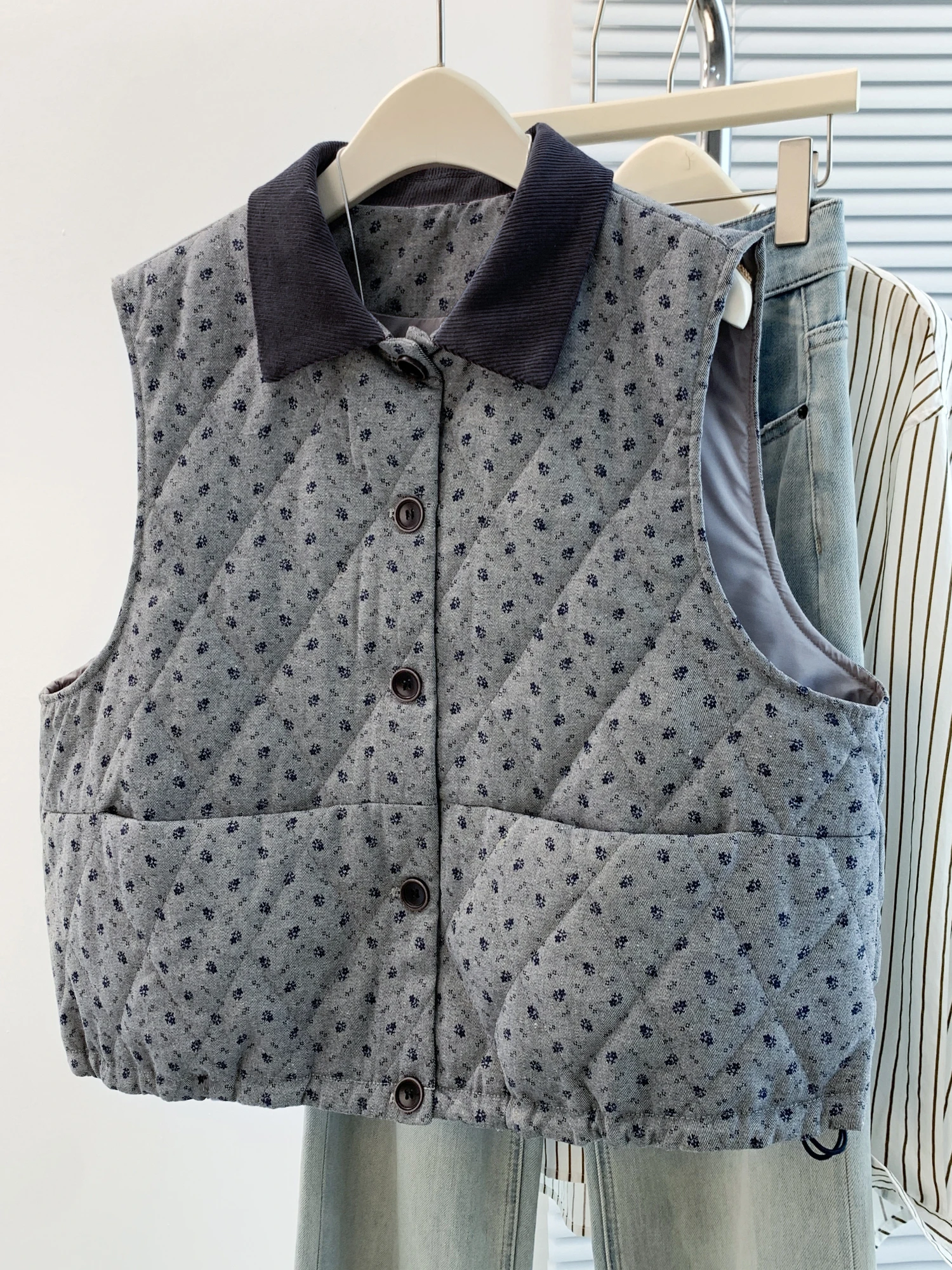 Loose Fit Floral Print Corduroy Jacket Women's Style Vest Thickened Winter Outerwear Comfortable Cotton Material Button Closure