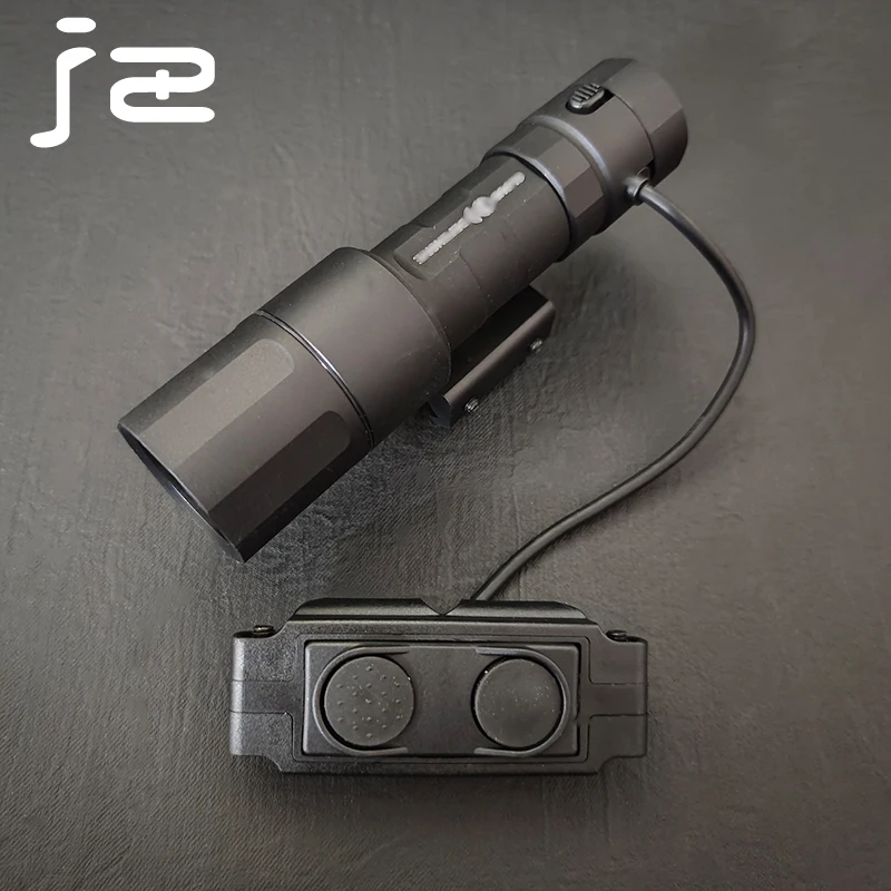 Tactical Flashlight Rein 2.0  2 Dual Function Pressure Switch 1300 Lumens Fit 20mm Picatinny Rail  Hunting Metal Lamp