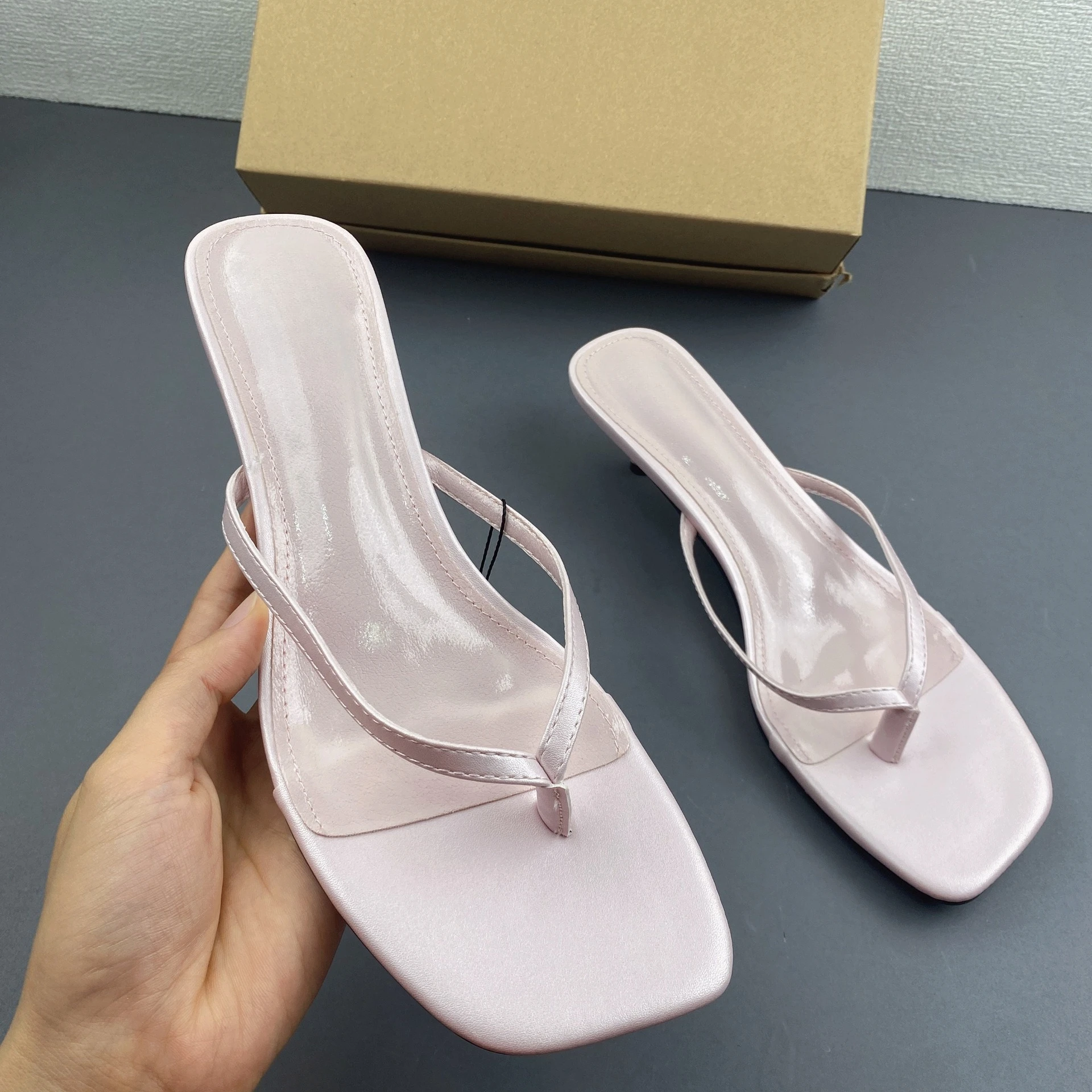 Thin heeled slippers for women wearing summer new Korean style French style fashionable high-heeled flip flops