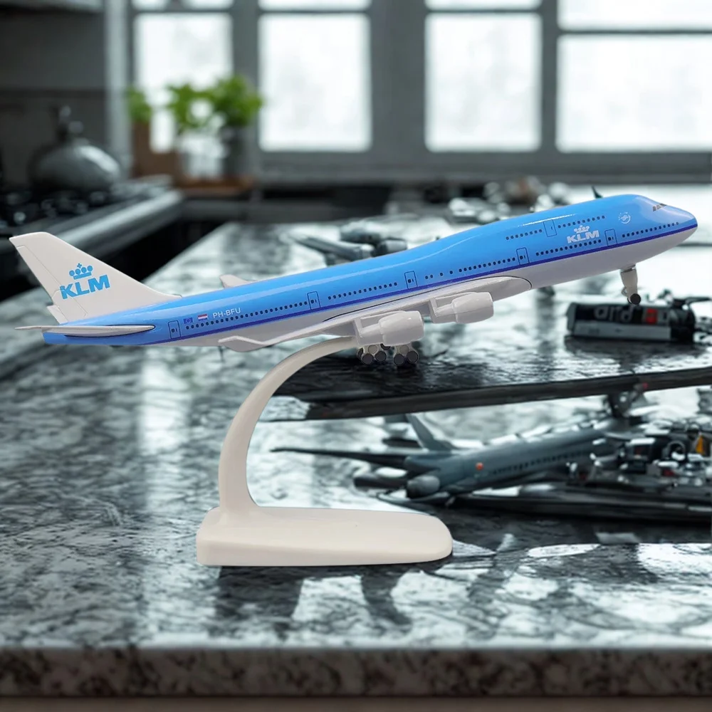 

Самолеты Нидерланды 20 см Модель самолета KLM B747 Airlines Airways Металлический сплав P Самолет с колесами Украшение шасси