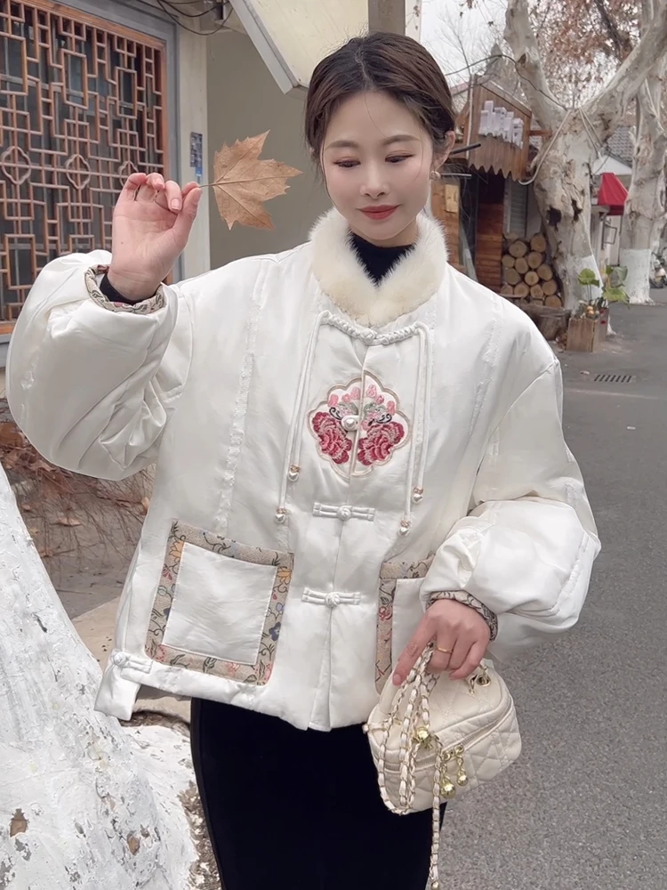 

Новая китайская женская зимняя куртка из белого гусиного пуха с вышивкой и отделкой из меха норки, теплая, с длинными рукавами, с цветочным узором
