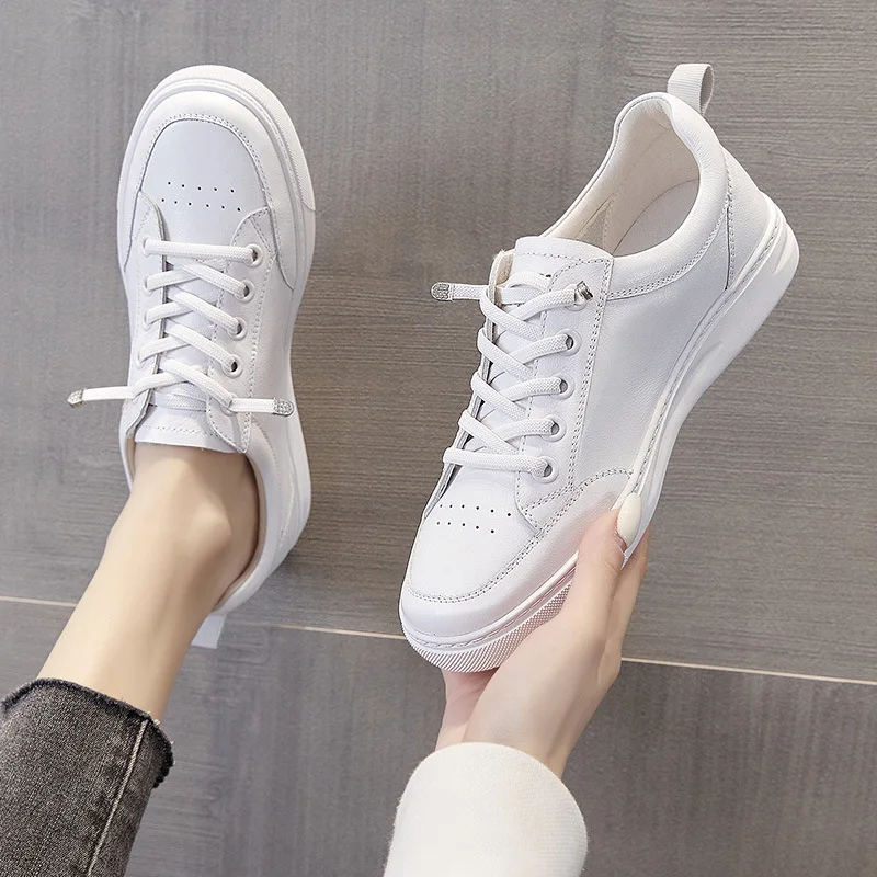 Zapatillas blancas de cuero genuino para mujer, cómodas, de estilo casual, con plantilla de piel de cerdo, transpirables, de fácil calzado, ideales para el uso diario y para caminar.