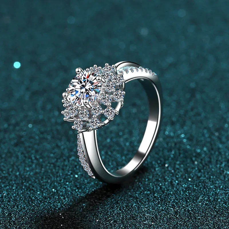 18K Gold Inlaid Ring with 80 Point Moissanite Ladies' Sunflower Ring, Pt950 Platinum High-end Fashionable Simple Gift