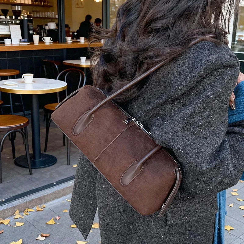 

High-end Suede Bag Retro White Strap Single Shoulder Creative Women's High-quality Suede Shoulder Bag